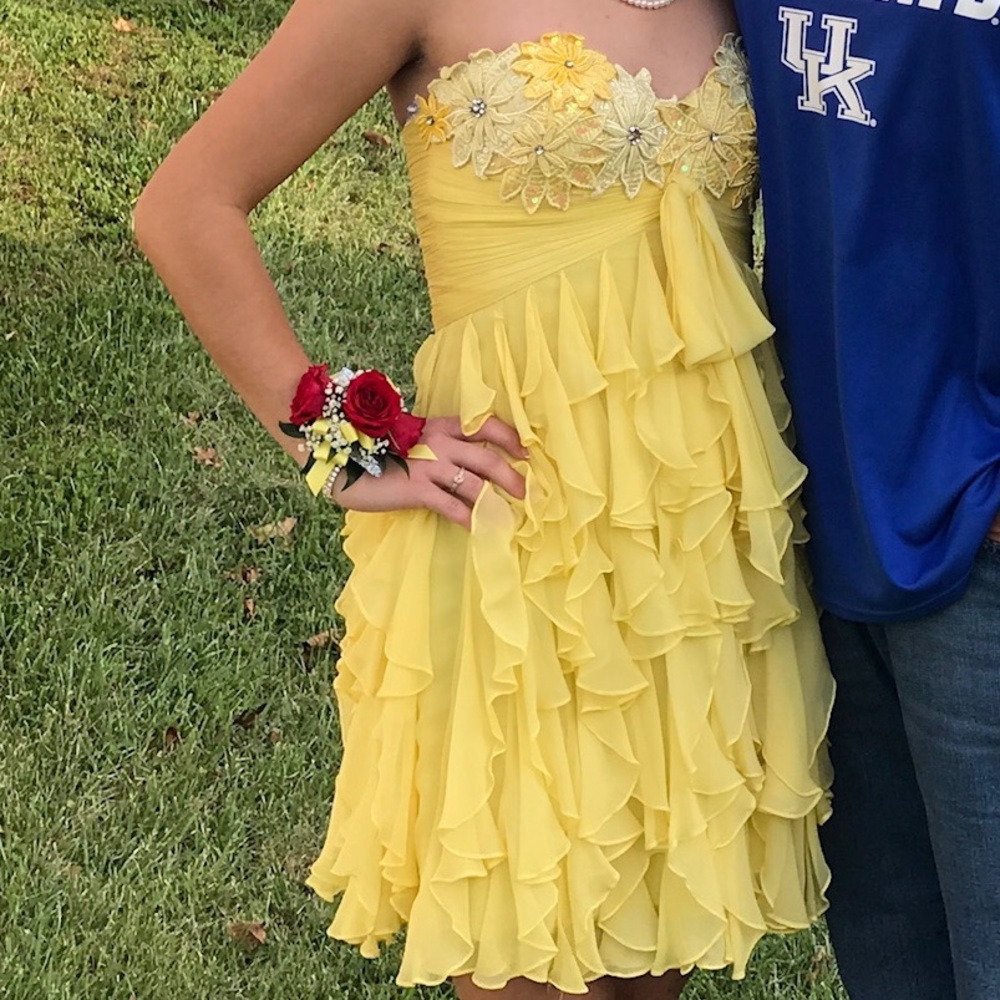 Sherri Hill yellow formal cocktail dress